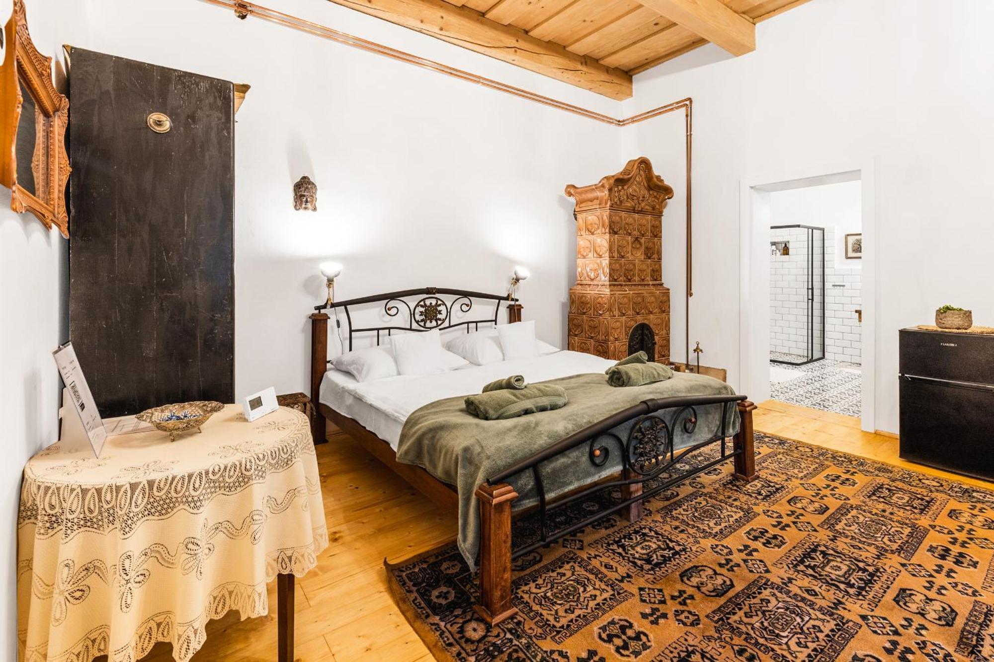 Sovi Dom- Historicke Apartmany Z 19 Storocia, 4Km Od Banskej Stiavnice Svätý Anton Extérieur photo